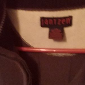 Jantzen new half zippered Collard sweater